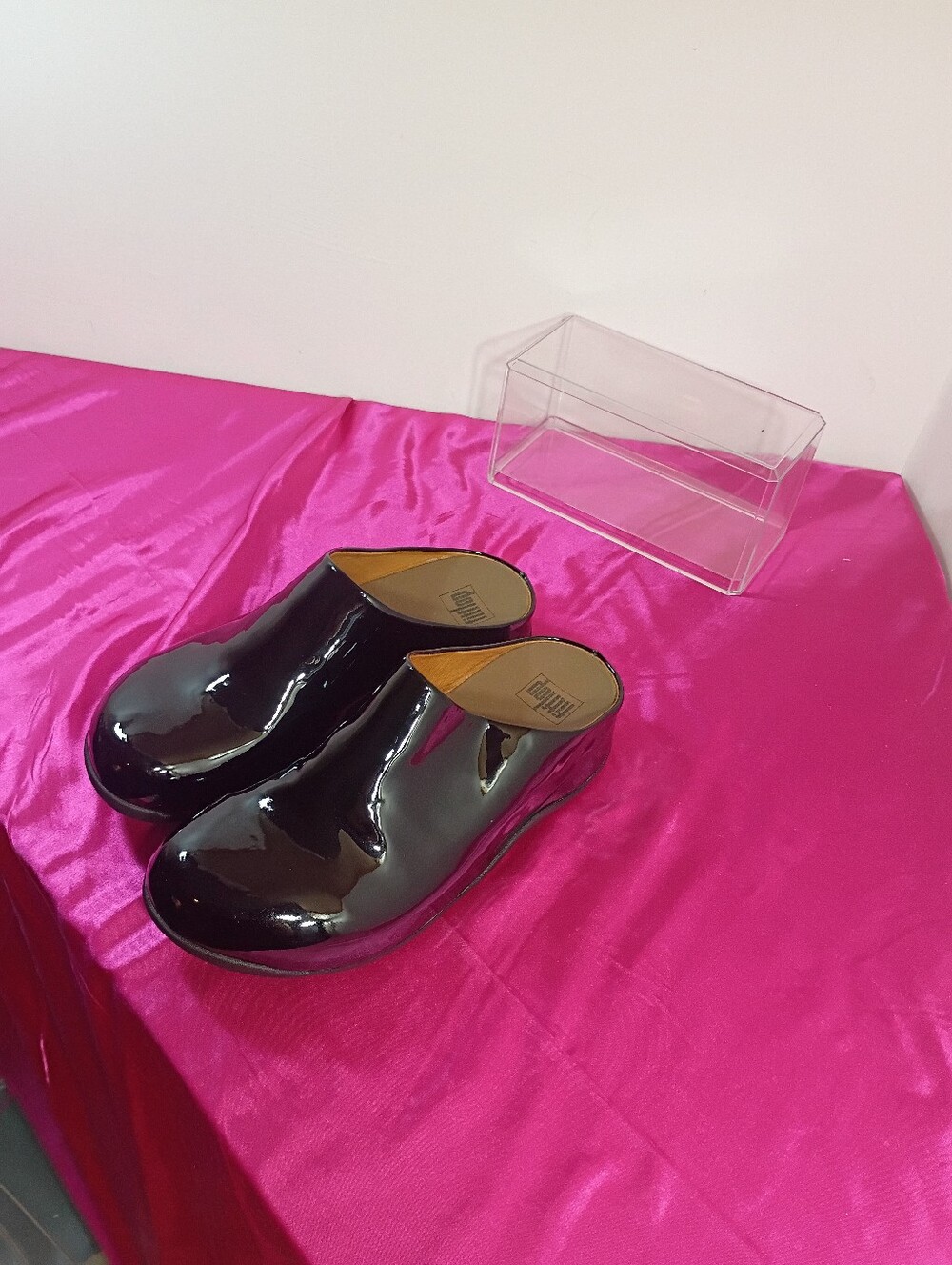 FitFlop Shuv Womens SZ 11 Black Patent Leather Slip On Clog EU 43